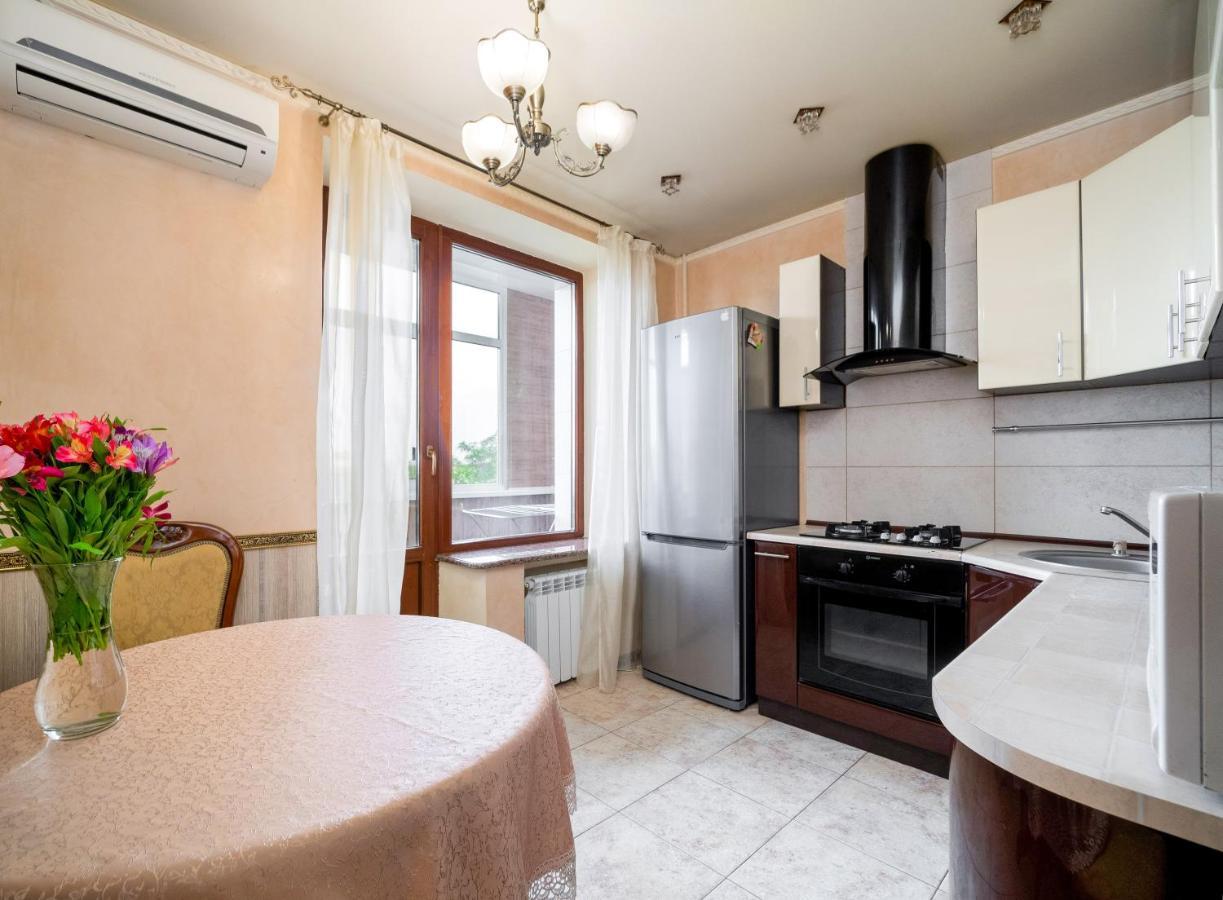 Lux Apartment Gorkiy Park Charkov Buitenkant foto
