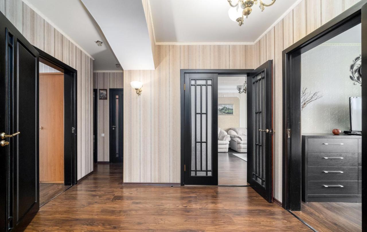 Lux Apartment Gorkiy Park Charkov Buitenkant foto