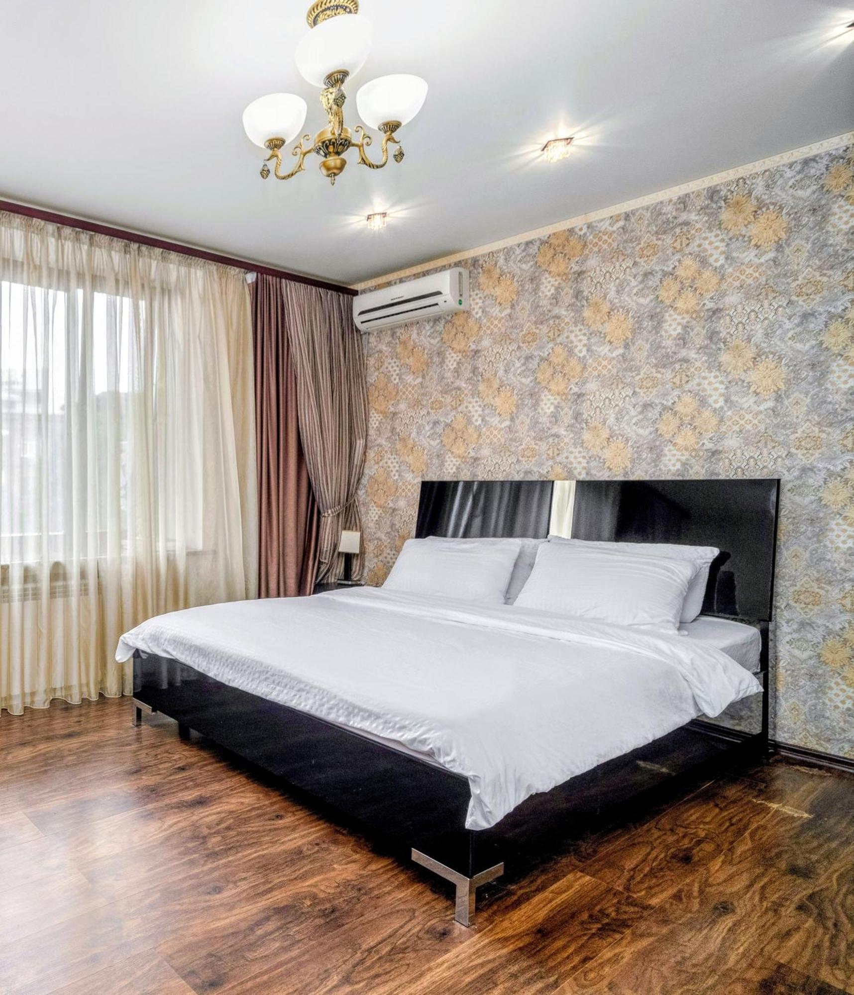 Lux Apartment Gorkiy Park Charkov Buitenkant foto